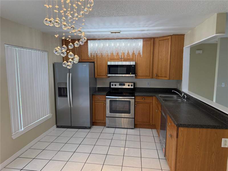 3 bedroom Single Family Residence at 1069 Bridlewood Way, Heather Lakes Ph 1 Unit 1 S, Brandon — photo 3