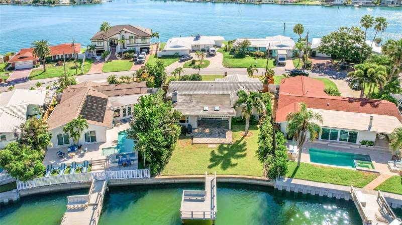 2 bedroom Single Family Residence at 513 Harbor Drive, Indian Beach Re-Revised 29th Add, Indian Rocks Beach — photo 4