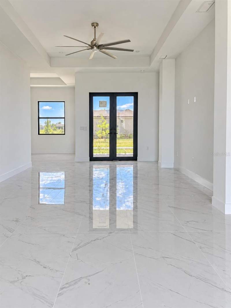 4 bedroom Single Family Residence at 2327 NW 37th Avenue, Cape Coral, Cape Coral — photo 2