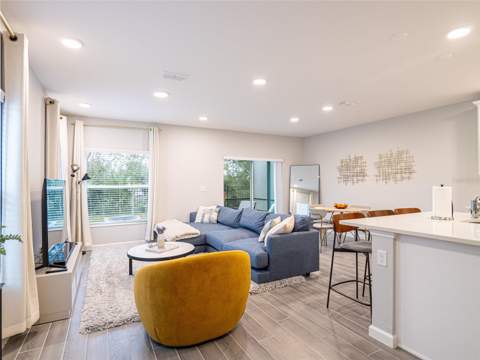 4902 Livingston Lane, Oviedo FL - photo 10 of 41
