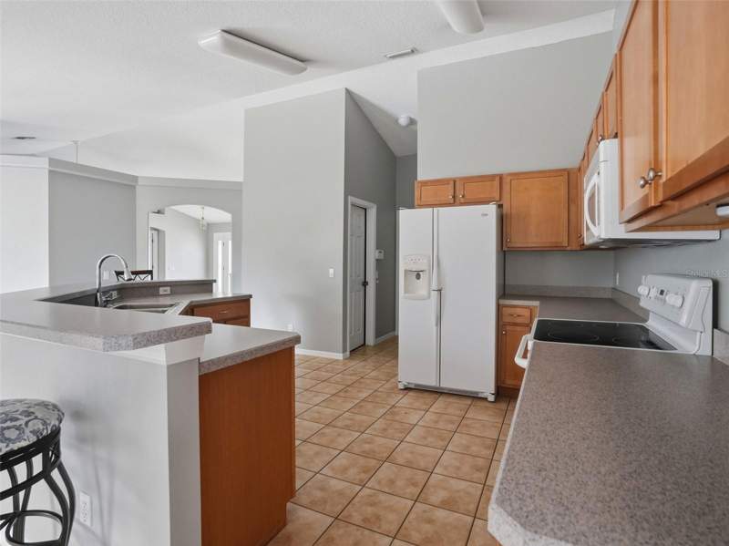 3 bedroom Single Family Residence at 13329 Mitten Lane, Spring Hill, Spring Hill — photo 2