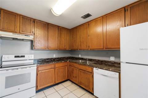 4160 Versailles Drive #4160D, Orlando FL - photo 6 of 20