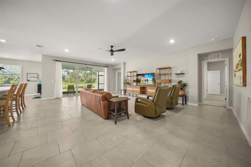 4 bedroom Single Family Residence at 6016 Wandering Willow Drive, Avalon Park West-North Ph 2 4 5, Wesley Chapel — photo 5
