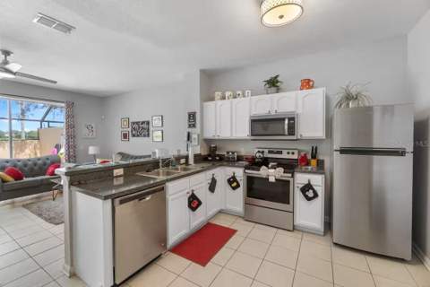 7683 Fitzclarence Street, Kissimmee FL - photo 6 of 58