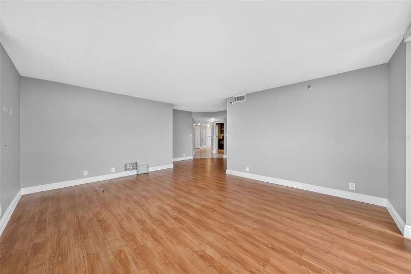 2 bedroom Condominium at 400 E Colonial Drive #1604, Park Lake Towers, Orlando — photo 4