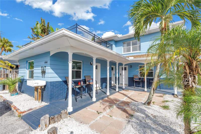6 bedroom Single Family Residence at 644 72nd Avenue, St Petersburg Beach Replat, St Pete Beach — photo 3