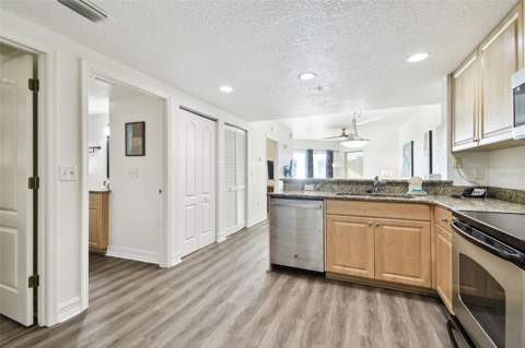 11605 Gulf Boulevard #502, Treasure Island FL - photo 7 of 44