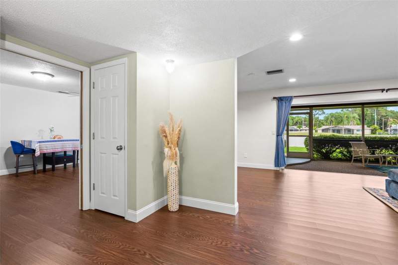 3 bedroom Single Family Residence at 6729 Tequesta Drive, Seminole Lake Golf & Country Club Estates, Seminole — photo 3