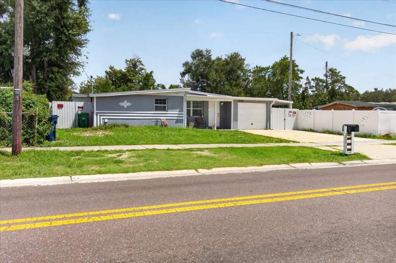 4 bedroom Single Family Residence at 10905 N 22nd Street, Sherwood Heights Unit 1, Tampa — photo 3