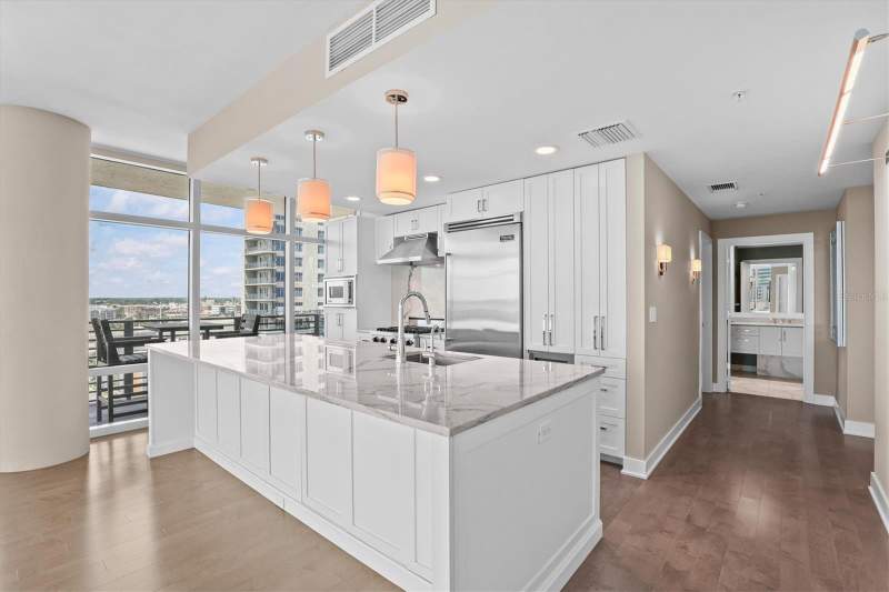 2 bedroom Condominium at 1120 E Kennedy Boulevard #1216, Grand Central At Kennedy Resid, Tampa — photo 5