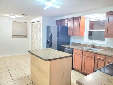 7700 Birchwood Drive, Port Richey FL - photo 13 of 28