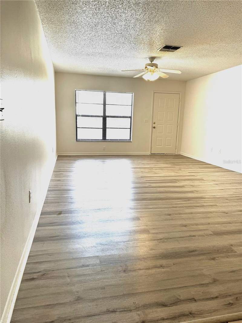 2 bedroom Condominium at 13608 S Village Drive #8203, The Towers At Carrollwood Vill, Tampa — photo 3
