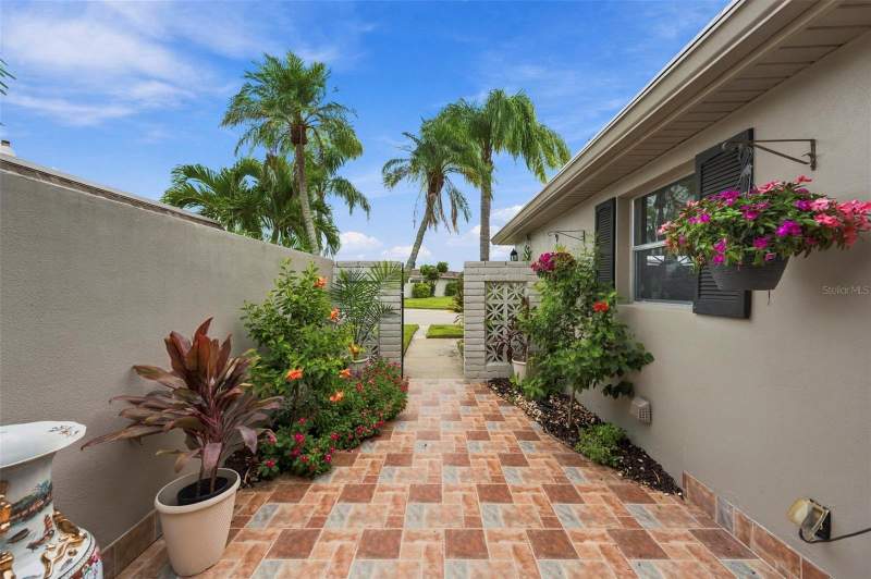 2 bedroom Villa at 427 Boca Ciega Point Boulevard, Boca Ciega Point East, St Petersburg — photo 3