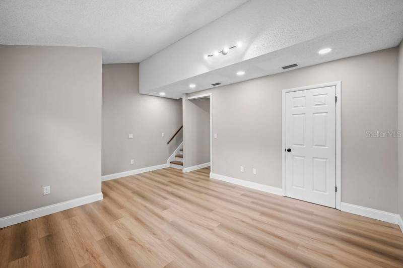 2 bedroom Condominium at 824 W 25th Street, Country Club Manor Condo, Sanford — photo 3