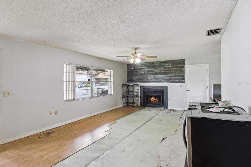 4 bedroom Single Family Residence at 2605 Ridgetop Way, Brandon Ridgeland Unit Two, Valrico — photo 3