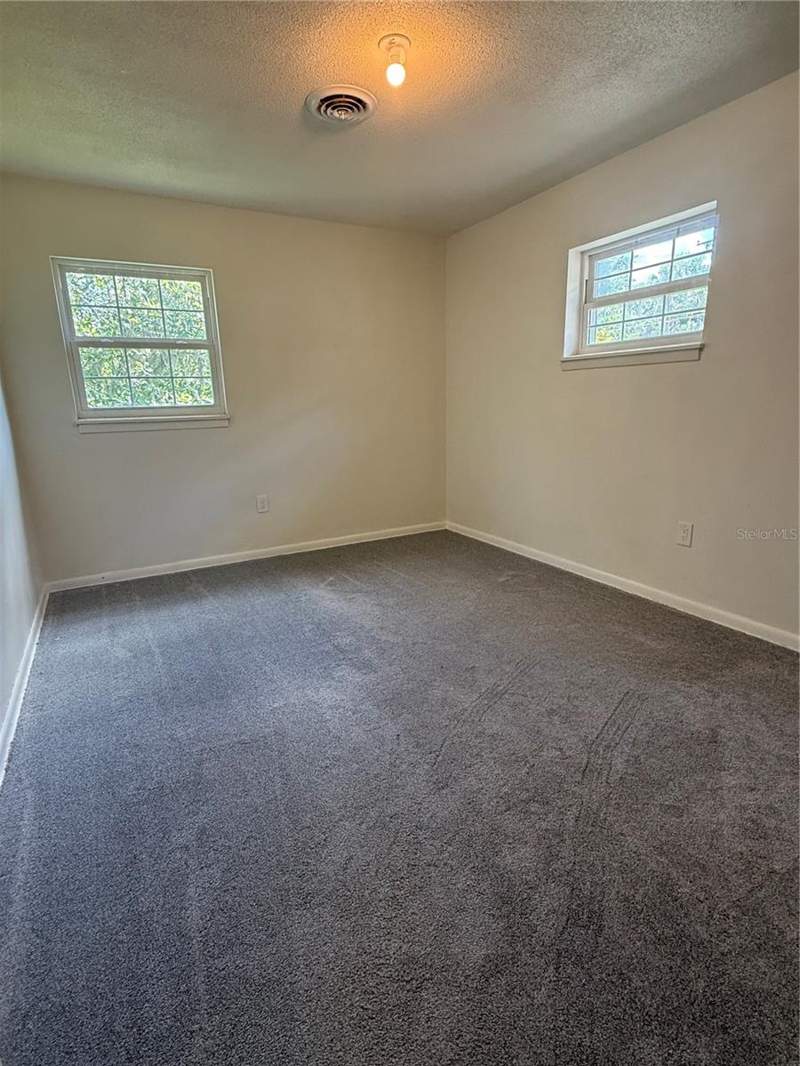 6 bedroom Single Family Residence at 1021 SW 26th Street, Ocala, Ocala — photo 5