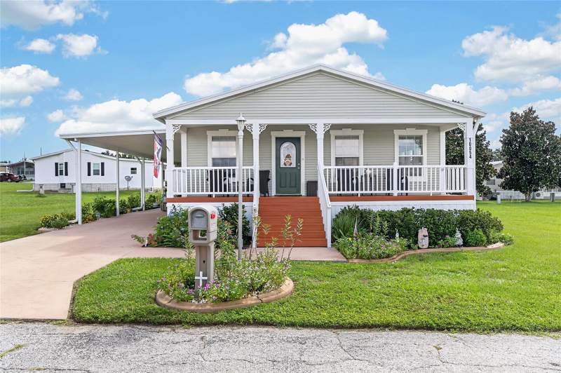 10054 COLLINGWOOD AVENUE home for sale in Hampton Court Unrec