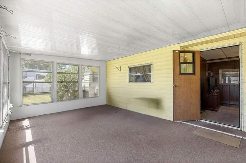 2 bedroom Mobile Home at 4121 SE 33rd Place, Hickory Hills, Ocala — photo 2