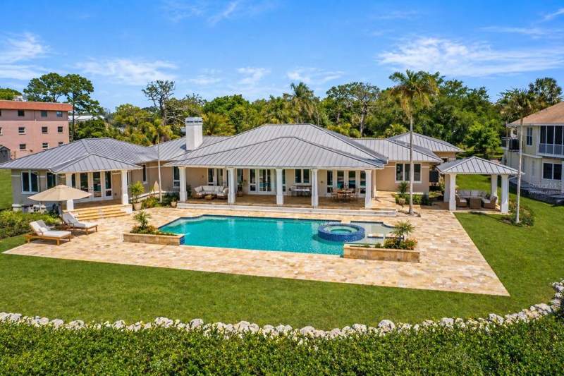5 bedroom Single Family Residence at 1721 Gulf Road, Tampa & Tarpon Spgs Land Co, Tarpon Springs — photo 2