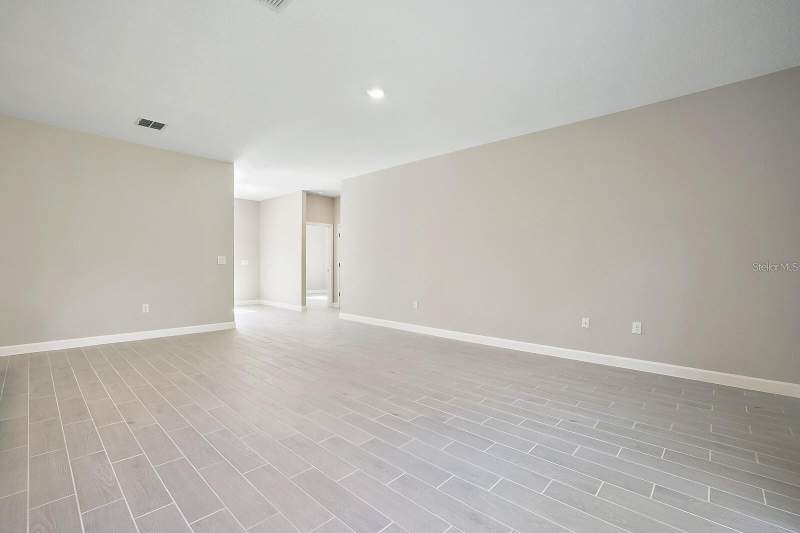 4 bedroom Single Family Residence at 1917 NW 30th Terrace, Cape Coral, Cape Coral — photo 4