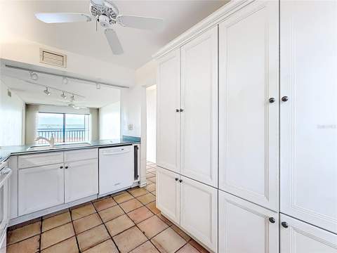 6211 Sun Boulevard #211, St Petersburg FL - photo 6 of 6