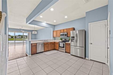 4879 Pond Ridge Drive, Riverview FL - photo 7 of 57