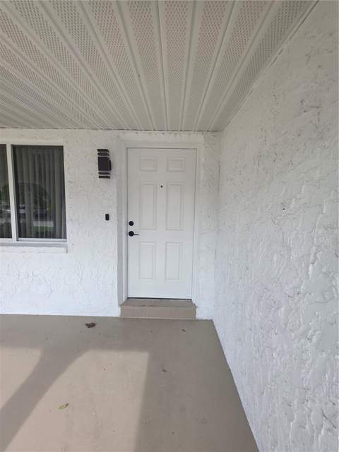 8948 Saint Regis Lane, Port Richey FL - photo 7 of 42