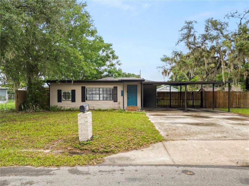 3 bedroom Single Family Residence at 124 GRIFFIN AVENUE, NOT IN SUBDIVISION, LAKELAND — photo 1
