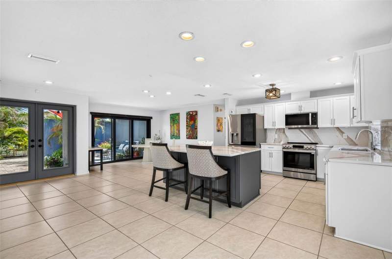 2 bedroom Single Family Residence at 114 12th Street, Winston Estates, Belleair Beach — photo 3