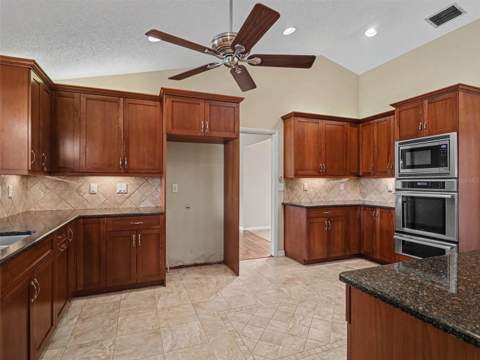 4375 Sedley Lane, Sarasota FL - photo 10 of 50