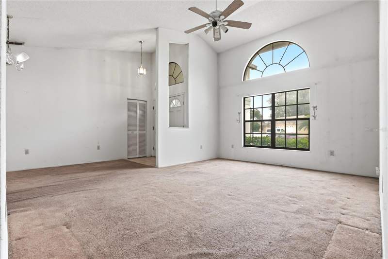 4 bedroom Single Family Residence at 9028 Par Court, Fairway Oaks, Hudson — photo 3