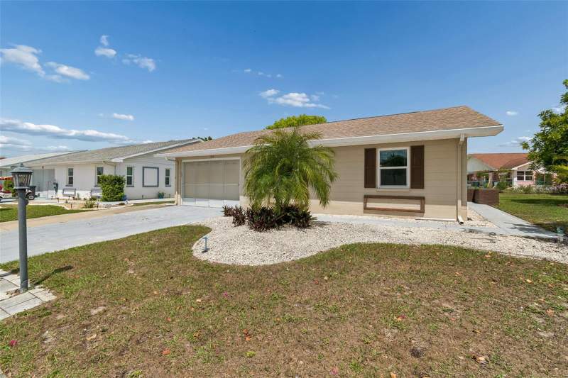 2 bedroom Single Family Residence at 209 Genet Court, Gantree, Sun City Center — photo 3
