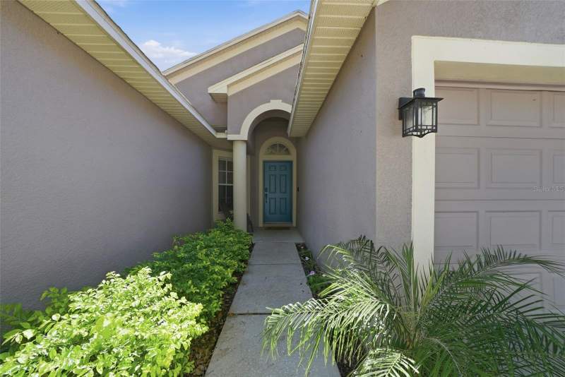 3 bedroom Single Family Residence at 3511 Gray Whetstone Street, Bloomingdale Trails, Brandon — photo 3