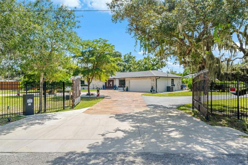 6 bedroom Single Family Residence at 2660 57th Street, Desoto Acres, Sarasota — photo 2