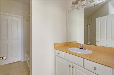 12849 Madison Point Circle #201, Orlando FL - photo 14 of 27