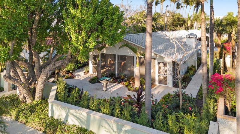 3 bedroom Single Family Residence at 350 Gilchrist Avenue, Boca Grande, Boca Grande — photo 2