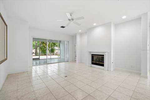 14902 Devonshire Woods Place, Tampa FL - photo 6 of 6