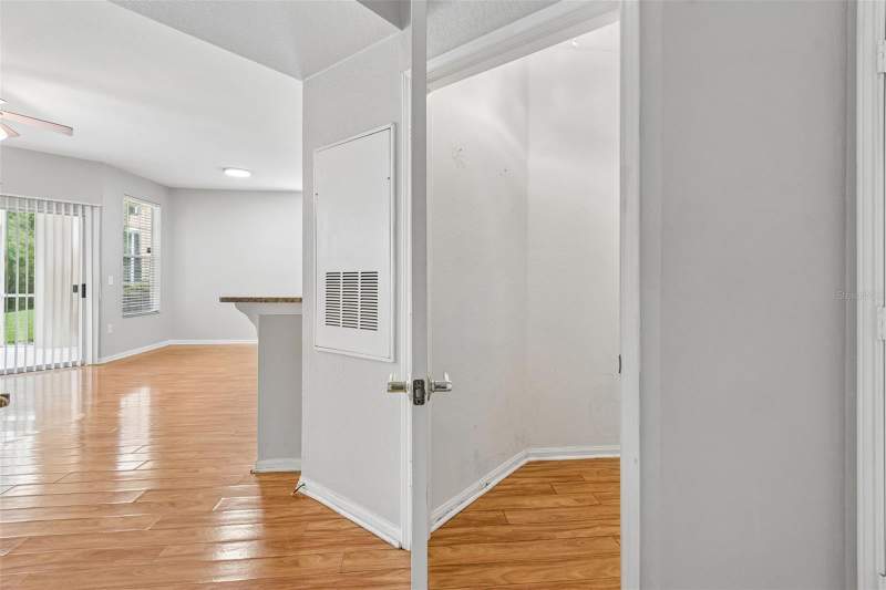 1 bedroom Condominium at 5125 Palm Springs Boulevard #15105, Oxford Place At Tampa Palms A, Tampa — photo 4