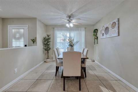9724 Cypress Pond Avenue, Tampa FL - photo 8 of 30
