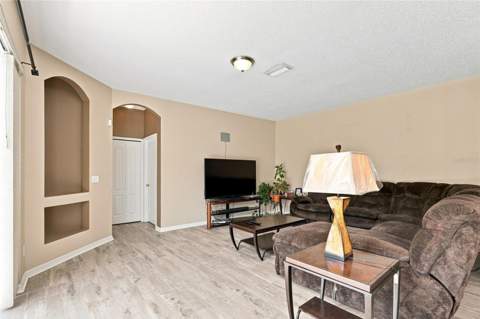 10526 Beneva Drive, Tampa FL - photo 13 of 43
