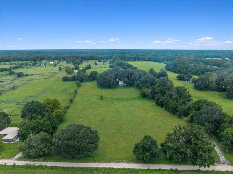 4 bedroom Single Family Residence at 22118 Old Providence Road, Alachua, Alachua — photo 3