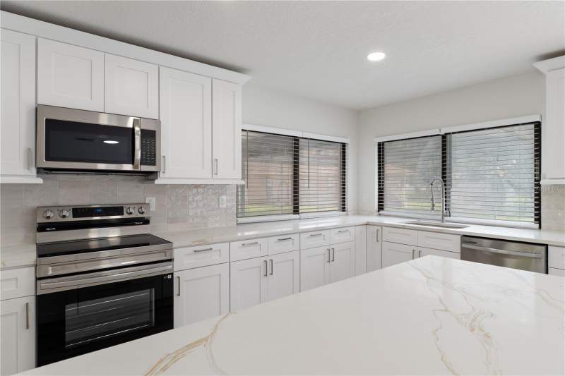 3 bedroom Single Family Residence at 10380 Lafoy Road, Spring Hill, Spring Hill — photo 3