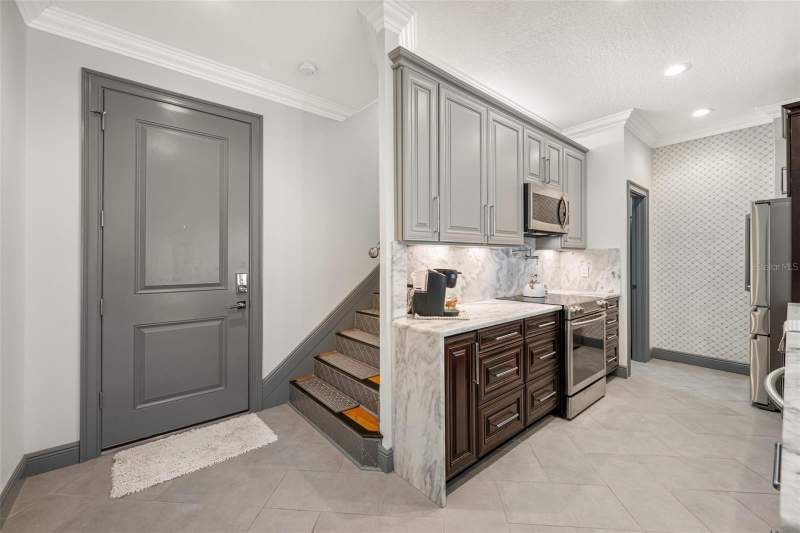 3 bedroom Townhouse at 237 7TH AVENUE #2, 7TH AVE NORTH CONDO, ST PETERSBURG — photo 4