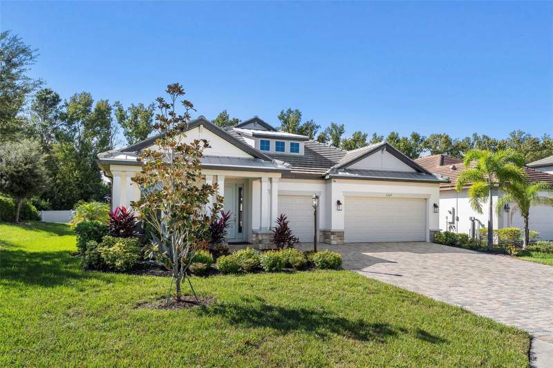 3 bedroom Single Family Residence at 3507 Wild Blossom Place, Cypress Glen At River Wilderness Ph IV, Parrish — photo 2