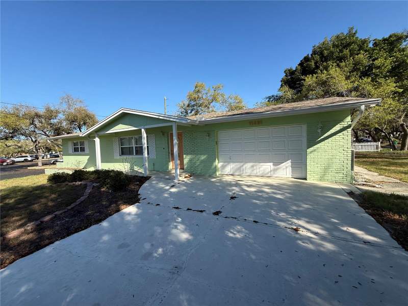 Ridgewood Lakes Davenport