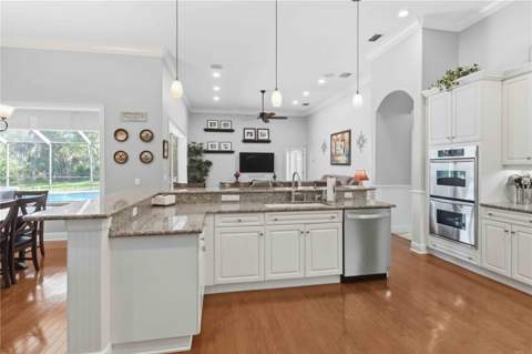 15108 Kestrelglen Way, Lithia FL - photo 14 of 55