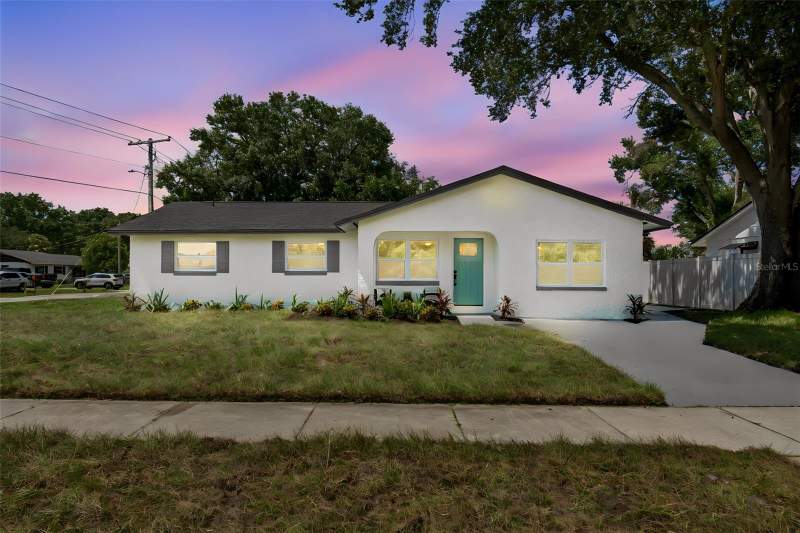 5 bedroom Single Family Residence at 5802 12th Avenue, Palm River Village, Tampa — photo 1