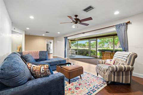 6729 Tequesta Drive, Seminole FL - photo 6 of 6