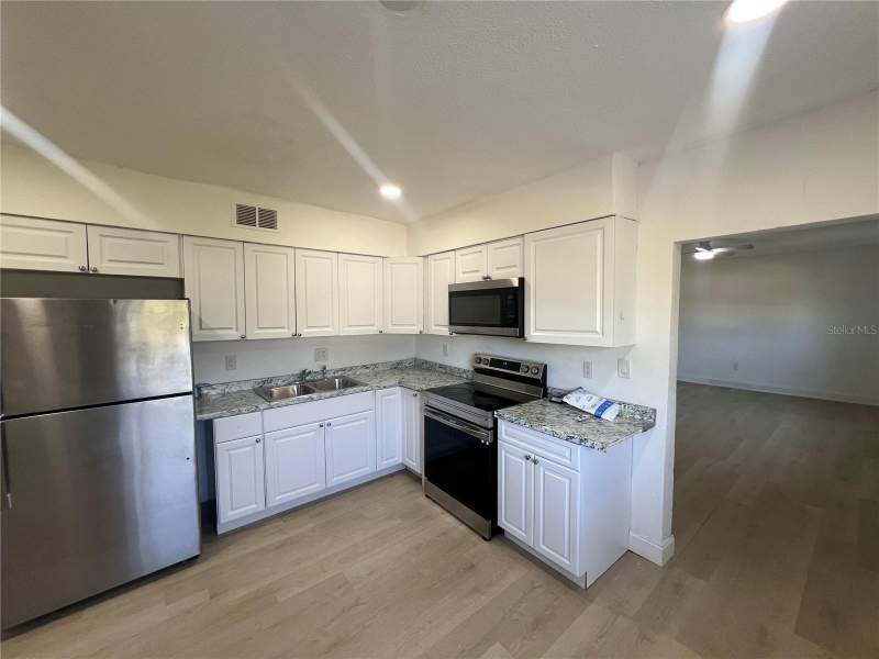 4 bedroom Single Family Residence at 23476 Harper Avenue, Char Shores, Port Charlotte — photo 5