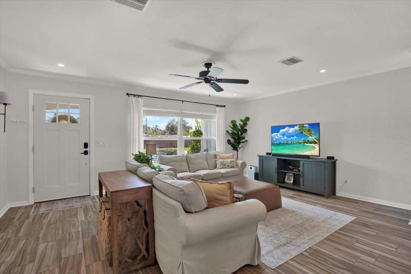 2 bedroom Single Family Residence at 1858 Peaceful Lane, Leisure Acres, Largo — photo 3